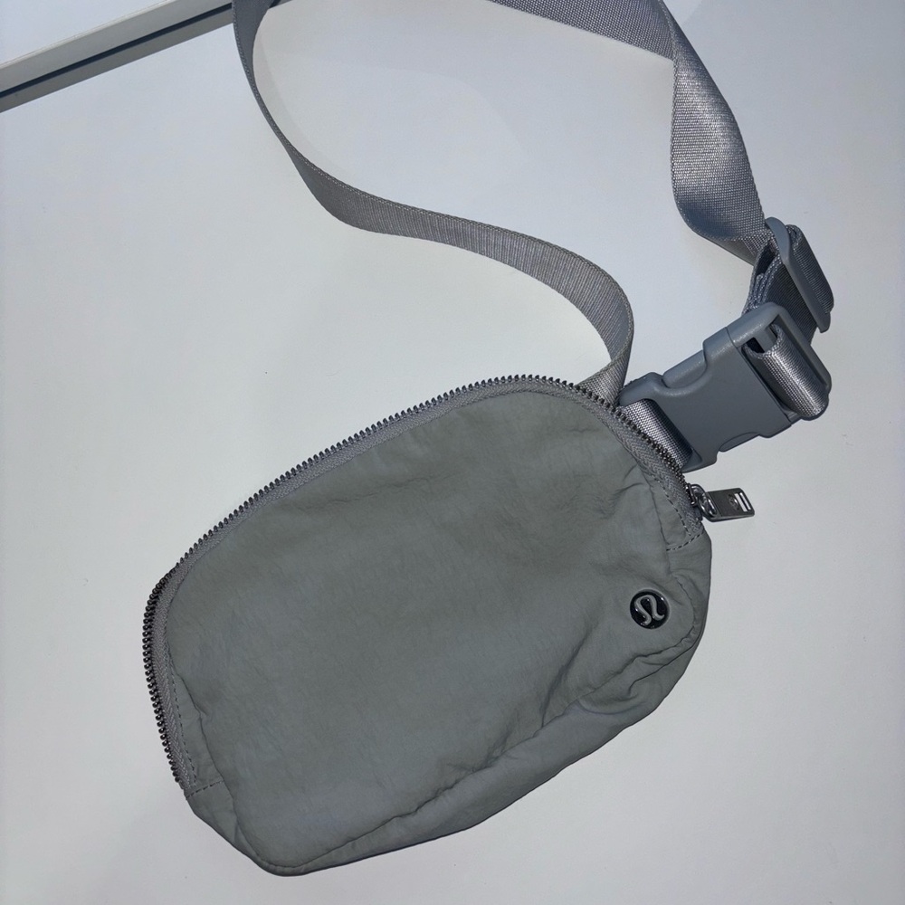 lululemon belt bag